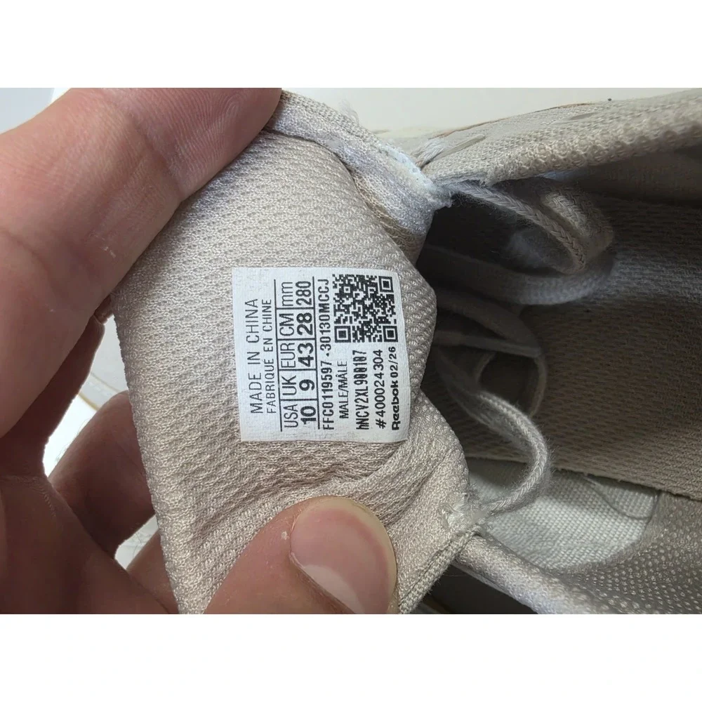 Reebok Men's Low Top Lace Up Sneakers Gray White Tan Gum Rubber Sole FFC0119597